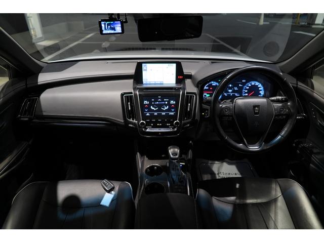 クラウンハイブリッド ＲＳアドバンス　アラウンドビューモニター　ＨＵＤ　ブラインドスポットモニター　ブレーキホールド　ＭＴモード　シートヒーター＆クーラー　ステアリングヒーター　ＬＥＤオートライト＆ハイビームフォグ　ＥＶモード（4枚目）