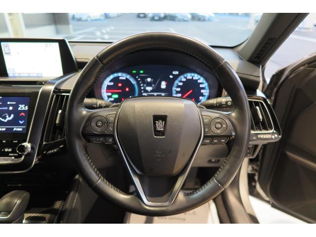 クラウンハイブリッド ＲＳアドバンス　アラウンドビューモニター　ＨＵＤ　ブラインドスポットモニター　ブレーキホールド　ＭＴモード　シートヒーター＆クーラー　ステアリングヒーター　ＬＥＤオートライト＆ハイビームフォグ　ＥＶモード（5枚目）