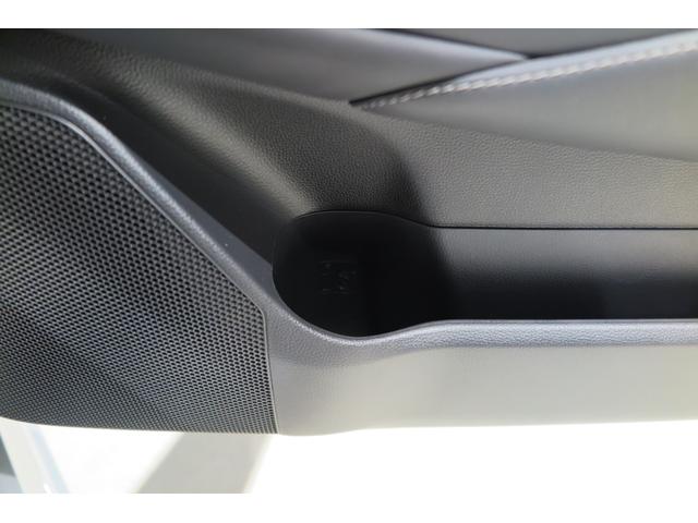 クラウンハイブリッド ＲＳアドバンス　アラウンドビューモニター　ＨＵＤ　ブラインドスポットモニター　ブレーキホールド　ＭＴモード　シートヒーター＆クーラー　ステアリングヒーター　ＬＥＤオートライト＆ハイビームフォグ　ＥＶモード（26枚目）