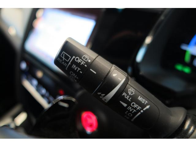 シャトル ハイブリッドZ ホンダセンシング ドラレコ前後 レーンキープ シートヒーター アダプティブクルーズコントロール ECON ヒーテッドドアミラー パドルシフト TVジャンパー 衝突被害軽減ブレーキ バックカメラ ETC イモビライザー(12枚目)