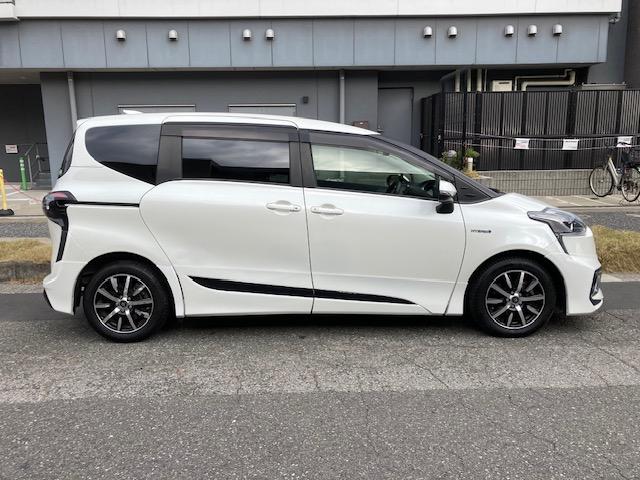 シエンタ ハイブリッドＧ　モデリスタエアロ　純正メモリーナビ　両側自動ドア　トヨタセーフティセンス　レーンアシスト　１オーナー　バックモニター　ＬＥＤライト　ドライブレコーダー　ＥＴＣ　横滑り防止　スマートキー　フォグ（25枚目）