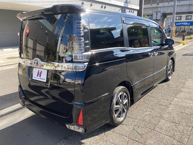 ヴォクシー ＺＳ　煌　純正ＢＩＧメモリーナビ　フリップダウンモニター　トヨタセーフティセンス　両側自動ドア　クルーズコントロール　バックモニター　７人乗り　純正エアロ　ドライブレコーダー　ＬＥＤライト　ウィンカーミラー（3枚目）