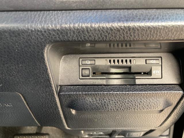 ヴォクシー ＺＳ　煌　純正ＢＩＧメモリーナビ　フリップダウンモニター　トヨタセーフティセンス　両側自動ドア　クルーズコントロール　バックモニター　７人乗り　純正エアロ　ドライブレコーダー　ＬＥＤライト　ウィンカーミラー（9枚目）