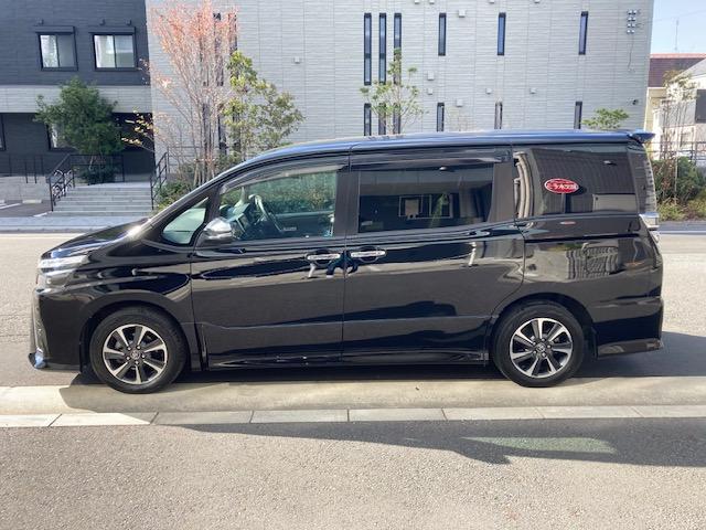 ヴォクシー ＺＳ　煌　純正ＢＩＧメモリーナビ　フリップダウンモニター　トヨタセーフティセンス　両側自動ドア　クルーズコントロール　バックモニター　７人乗り　純正エアロ　ドライブレコーダー　ＬＥＤライト　ウィンカーミラー（28枚目）