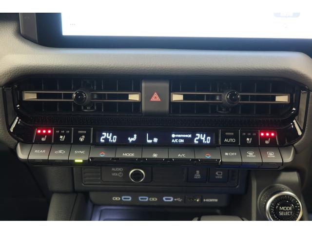 ランドクルーザー２５０ ＺＸファーストエディション　ディーゼル車　４ＷＤ　ドライブレコーダー前後　レザーシート　パワーシート　シートヒーター　シートクーラー　サンルーフ　衝突被害軽減ブレーキ　パドルシフト　純正１８ＡＷ　ＥＴＣ（22枚目）