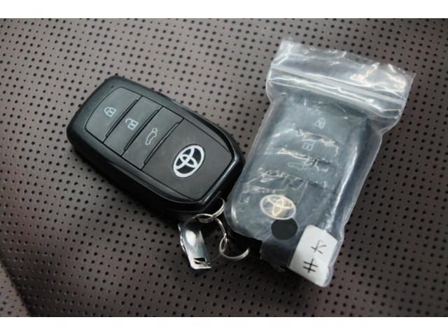 ランドクルーザー２５０ ＺＸファーストエディション　ディーゼル車　４ＷＤ　ドライブレコーダー前後　レザーシート　パワーシート　シートヒーター　シートクーラー　サンルーフ　衝突被害軽減ブレーキ　パドルシフト　純正１８ＡＷ　ＥＴＣ（24枚目）