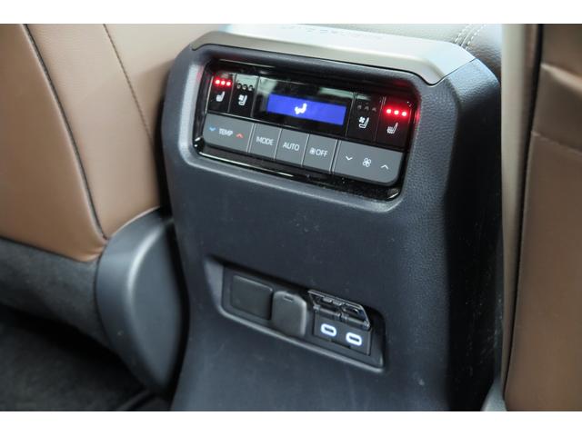 ランドクルーザー２５０ ＺＸファーストエディション　ディーゼル車　４ＷＤ　ドライブレコーダー前後　レザーシート　パワーシート　シートヒーター　シートクーラー　サンルーフ　衝突被害軽減ブレーキ　パドルシフト　純正１８ＡＷ　ＥＴＣ（47枚目）