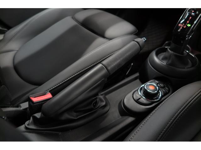 ＭＩＮＩ クーパー　ワンオーナー　純正ナビ　バックカメラ　ＥＴＣ　ＬＥＤヘッドライト　ドラレコ前後　オートワイパー　シートヒーター　ＦＲソナー　レザーシート　ＳＯＳコール　オートエアコン　ステアリングリモコン（27枚目）