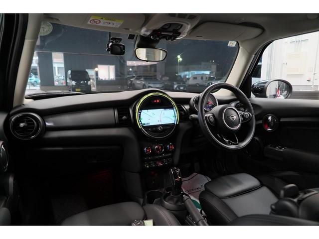 ＭＩＮＩ クーパー　ワンオーナー　純正ナビ　バックカメラ　ＥＴＣ　ＬＥＤヘッドライト　ドラレコ前後　オートワイパー　シートヒーター　ＦＲソナー　レザーシート　ＳＯＳコール　オートエアコン　ステアリングリモコン（34枚目）