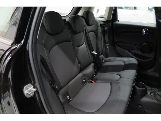 ＭＩＮＩ クーパー　ワンオーナー　純正ナビ　バックカメラ　ＥＴＣ　ＬＥＤヘッドライト　ドラレコ前後　オートワイパー　シートヒーター　ＦＲソナー　レザーシート　ＳＯＳコール　オートエアコン　ステアリングリモコン（41枚目）