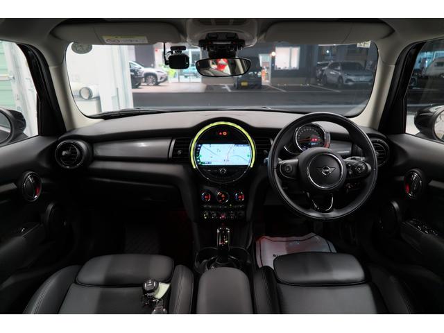 ＭＩＮＩ クーパー　ワンオーナー　純正ナビ　バックカメラ　ＥＴＣ　ＬＥＤヘッドライト　ドラレコ前後　オートワイパー　シートヒーター　ＦＲソナー　レザーシート　ＳＯＳコール　オートエアコン　ステアリングリモコン（44枚目）