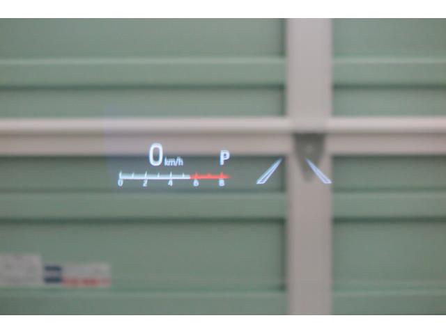 ヤリスクロス ハイブリッドＺ　前席シートヒーター　ステアリングヒーター　バックカメラ　アラウンドビューモニター　ＥＴＣ２．０　エンジンスターター　ブレーキホールド　走行モード　ヘッドアップディスプレイ　ドラレコ前後　電動シート（6枚目）