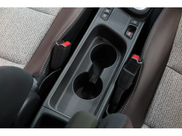 ヤリスクロス ハイブリッドＺ　前席シートヒーター　ステアリングヒーター　バックカメラ　アラウンドビューモニター　ＥＴＣ２．０　エンジンスターター　ブレーキホールド　走行モード　ヘッドアップディスプレイ　ドラレコ前後　電動シート（35枚目）