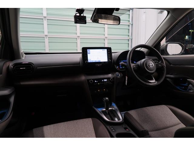 ヤリスクロス ハイブリッドＺ　前席シートヒーター　ステアリングヒーター　バックカメラ　アラウンドビューモニター　ＥＴＣ２．０　エンジンスターター　ブレーキホールド　走行モード　ヘッドアップディスプレイ　ドラレコ前後　電動シート（41枚目）