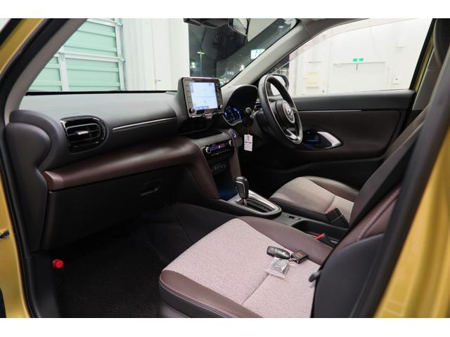 ヤリスクロス ハイブリッドＺ　前席シートヒーター　ステアリングヒーター　バックカメラ　アラウンドビューモニター　ＥＴＣ２．０　エンジンスターター　ブレーキホールド　走行モード　ヘッドアップディスプレイ　ドラレコ前後　電動シート（47枚目）