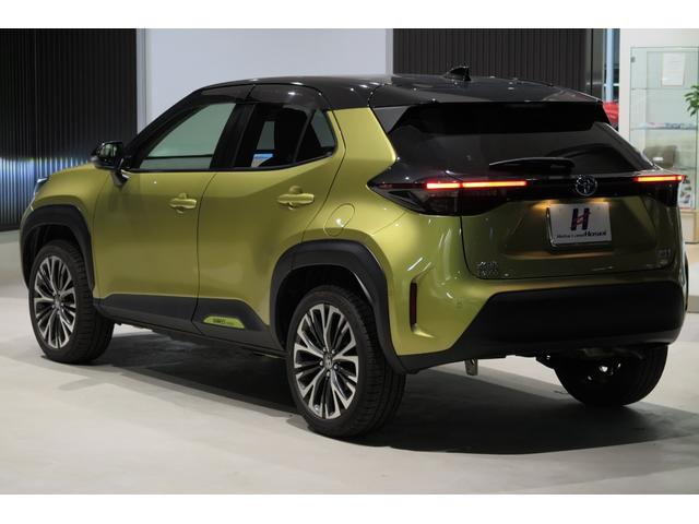 ヤリスクロス ハイブリッドＺ　前席シートヒーター　ステアリングヒーター　バックカメラ　アラウンドビューモニター　ＥＴＣ２．０　エンジンスターター　ブレーキホールド　走行モード　ヘッドアップディスプレイ　ドラレコ前後　電動シート（63枚目）