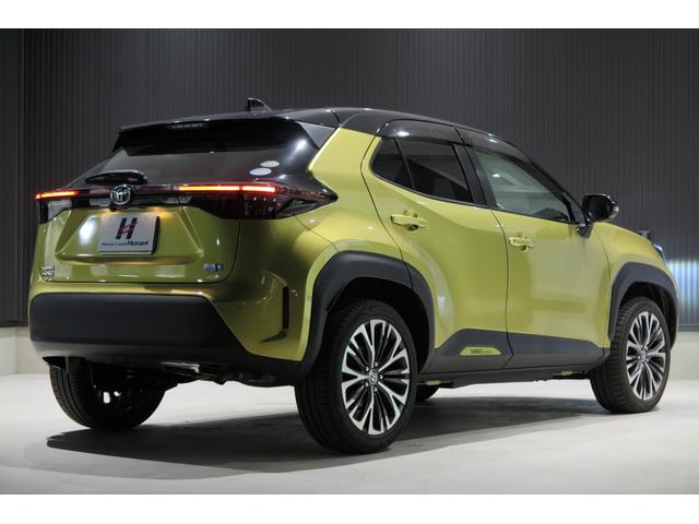 ヤリスクロス ハイブリッドＺ　前席シートヒーター　ステアリングヒーター　バックカメラ　アラウンドビューモニター　ＥＴＣ２．０　エンジンスターター　ブレーキホールド　走行モード　ヘッドアップディスプレイ　ドラレコ前後　電動シート（65枚目）