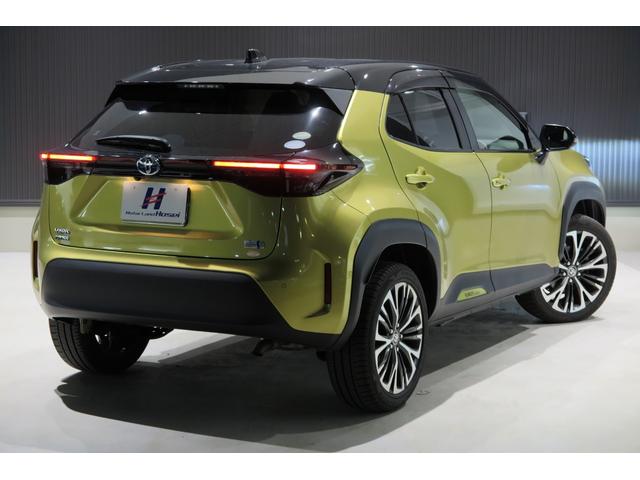 ヤリスクロス ハイブリッドＺ　前席シートヒーター　ステアリングヒーター　バックカメラ　アラウンドビューモニター　ＥＴＣ２．０　エンジンスターター　ブレーキホールド　走行モード　ヘッドアップディスプレイ　ドラレコ前後　電動シート（72枚目）