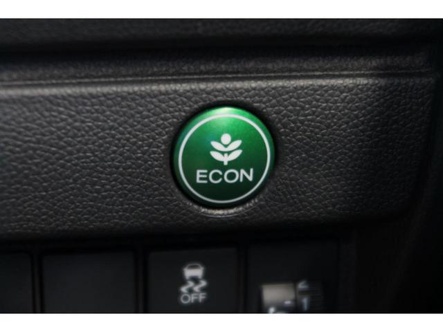 フィットハイブリッド Ｆパッケージ　ステアリングリモコン　スポーツモード　プッシュスタート　ＥＣＯＮ　純正ナビ　エンジンスターター　オートエアコン　バックカメラ（15枚目）