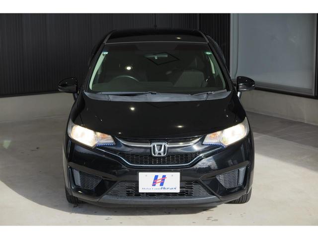 フィットハイブリッド Ｆパッケージ　ステアリングリモコン　スポーツモード　プッシュスタート　ＥＣＯＮ　純正ナビ　エンジンスターター　オートエアコン　バックカメラ（46枚目）