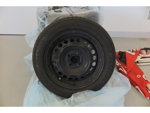 フィットハイブリッド Ｆパッケージ　ステアリングリモコン　スポーツモード　プッシュスタート　ＥＣＯＮ　純正ナビ　エンジンスターター　オートエアコン　バックカメラ（61枚目）