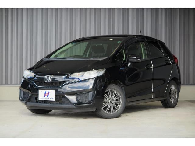 フィットハイブリッド Ｆパッケージ　ステアリングリモコン　スポーツモード　プッシュスタート　ＥＣＯＮ　純正ナビ　エンジンスターター　オートエアコン　バックカメラ（63枚目）