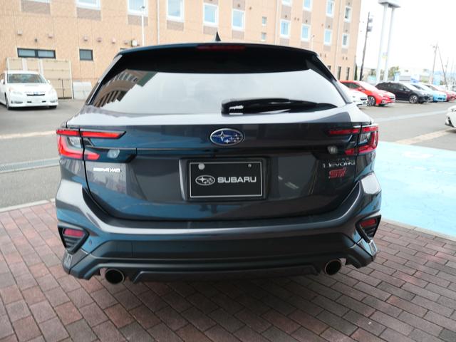 ＳＵＢＡＲＵ認定Ｕ−Ｃａｒは、お客様へご納車前に、１２ヶ月点検、車検などの法定点検を含む最大８８項目の整備点検・チェックを実施し、安心のお車をご提供します。