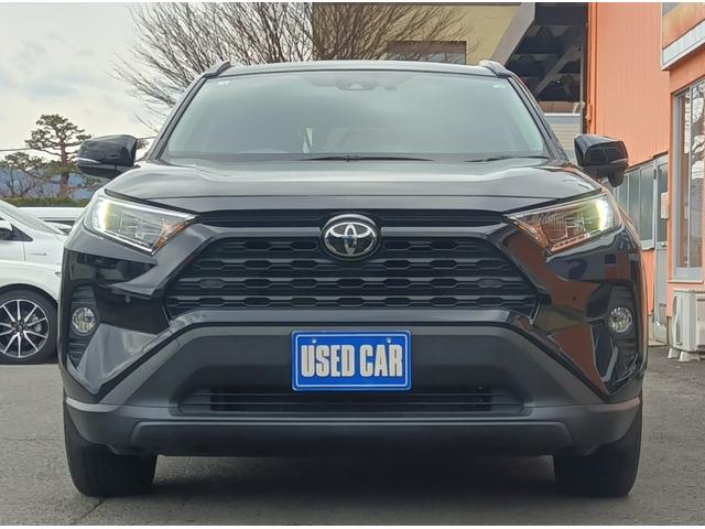 ＲＡＶ４ Ｘ　ワンオーナー／トヨタセーフティセンス／ＰＣＳ／ＬＴＡ／ＲＳＡ／ＡＨＢ／ＴＶ／バックモニター／ＥＴＣ／ドラレコ／クルーズコントロール／ルーフレール／純正１８インチアルミ／プッシュスタート／スマートキー（2枚目）