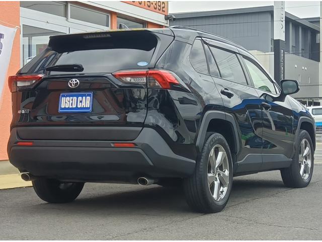 ＲＡＶ４ Ｘ　ワンオーナー／トヨタセーフティセンス／ＰＣＳ／ＬＴＡ／ＲＳＡ／ＡＨＢ／ＴＶ／バックモニター／ＥＴＣ／ドラレコ／クルーズコントロール／ルーフレール／純正１８インチアルミ／プッシュスタート／スマートキー（8枚目）