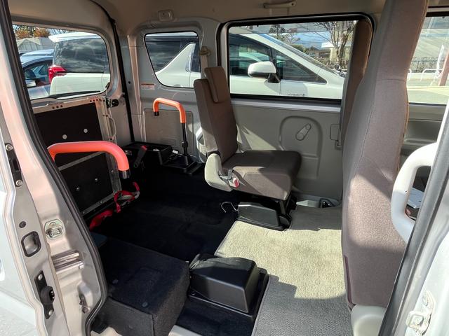 エブリイ 　車いす移動車　助手席側リアシート付／４ＷＤ／電動ウインチ付／禁煙車／キーレス／ワンオーナー（19枚目）