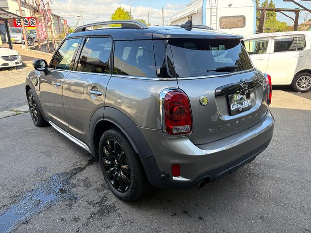 ＭＩＮＩ クーパーＳ　Ｅ　クロスオーバー　オール４　クーパーＳ　Ｅ　クロスオーバー　オール４　ＰＨＥＶ　４ＷＤ　充電コード付　クルーズコントロール　純正ナビ　Ｂｌｕｅｔｏｏｔｈ　バックカメラ　シートヒーター　電動バックドア　ＥＴＣ（8枚目）