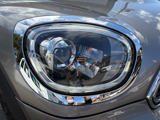 ＭＩＮＩ クーパーＳ　Ｅ　クロスオーバー　オール４　クーパーＳ　Ｅ　クロスオーバー　オール４　ＰＨＥＶ　４ＷＤ　充電コード付　クルーズコントロール　純正ナビ　Ｂｌｕｅｔｏｏｔｈ　バックカメラ　シートヒーター　電動バックドア　ＥＴＣ（11枚目）