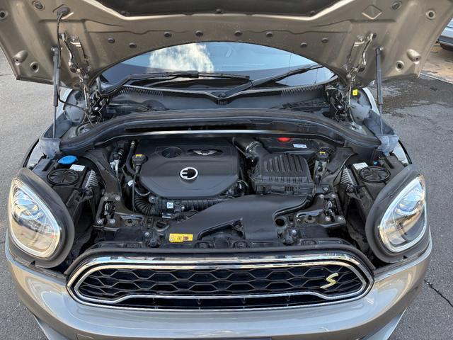 ＭＩＮＩ クーパーＳ　Ｅ　クロスオーバー　オール４　クーパーＳ　Ｅ　クロスオーバー　オール４　ＰＨＥＶ　４ＷＤ　充電コード付　クルーズコントロール　純正ナビ　Ｂｌｕｅｔｏｏｔｈ　バックカメラ　シートヒーター　電動バックドア　ＥＴＣ（16枚目）