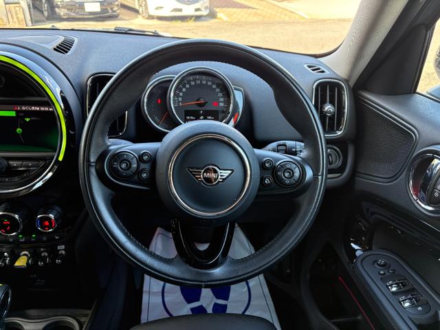 ＭＩＮＩ クーパーＳ　Ｅ　クロスオーバー　オール４　クーパーＳ　Ｅ　クロスオーバー　オール４　ＰＨＥＶ　４ＷＤ　充電コード付　クルーズコントロール　純正ナビ　Ｂｌｕｅｔｏｏｔｈ　バックカメラ　シートヒーター　電動バックドア　ＥＴＣ（18枚目）
