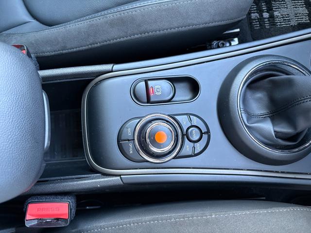 ＭＩＮＩ クーパーＳ　Ｅ　クロスオーバー　オール４　クーパーＳ　Ｅ　クロスオーバー　オール４　ＰＨＥＶ　４ＷＤ　充電コード付　クルーズコントロール　純正ナビ　Ｂｌｕｅｔｏｏｔｈ　バックカメラ　シートヒーター　電動バックドア　ＥＴＣ（23枚目）