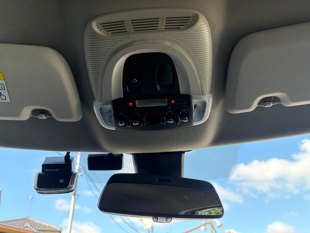 ＭＩＮＩ クーパーＳ　Ｅ　クロスオーバー　オール４　クーパーＳ　Ｅ　クロスオーバー　オール４　ＰＨＥＶ　４ＷＤ　充電コード付　クルーズコントロール　純正ナビ　Ｂｌｕｅｔｏｏｔｈ　バックカメラ　シートヒーター　電動バックドア　ＥＴＣ（24枚目）