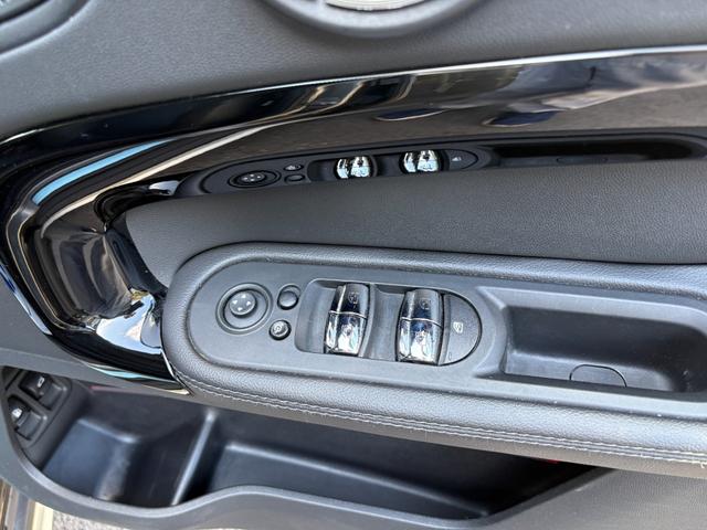 ＭＩＮＩ クーパーＳ　Ｅ　クロスオーバー　オール４　クーパーＳ　Ｅ　クロスオーバー　オール４　ＰＨＥＶ　４ＷＤ　充電コード付　クルーズコントロール　純正ナビ　Ｂｌｕｅｔｏｏｔｈ　バックカメラ　シートヒーター　電動バックドア　ＥＴＣ（27枚目）