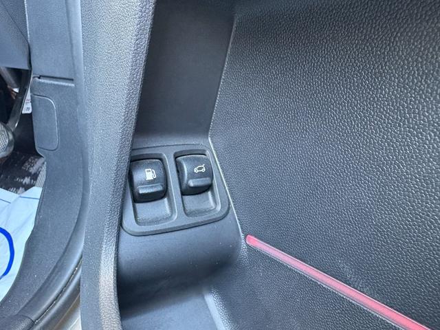 ＭＩＮＩ クーパーＳ　Ｅ　クロスオーバー　オール４　クーパーＳ　Ｅ　クロスオーバー　オール４　ＰＨＥＶ　４ＷＤ　充電コード付　クルーズコントロール　純正ナビ　Ｂｌｕｅｔｏｏｔｈ　バックカメラ　シートヒーター　電動バックドア　ＥＴＣ（28枚目）