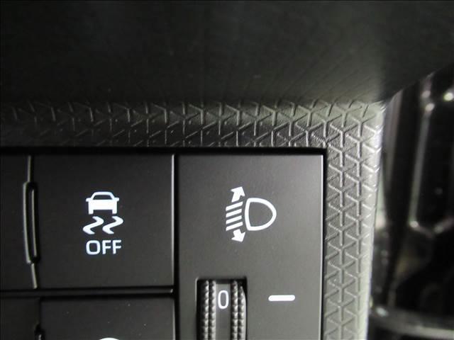 タント Ｌ　届出済未使用車　スマートアシスト　衝突回避支援ブレーキ機能　ブレーキ制御付誤発進抑制機能　車線逸脱抑制制御機能　コーナーセンサー　ふらつき警報　オートハイビーム　ＬＥＤヘッドランプ　両側スライドドア（17枚目）