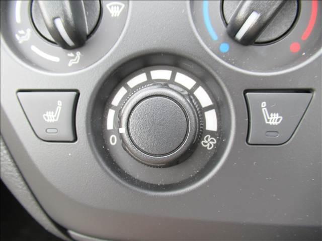 デイズ Ｓ　禁煙　４ＷＤ　メモリーナビ　Ｂｌｕｅｔｏｏｔｈ　バックモニター　ドライブレコーダー　シートヒーター　ＵＳＢソケット　インテリジェントエマージェンシーブレーキ　オートライト　ハイビームアシスト　ＥＴＣ（5枚目）