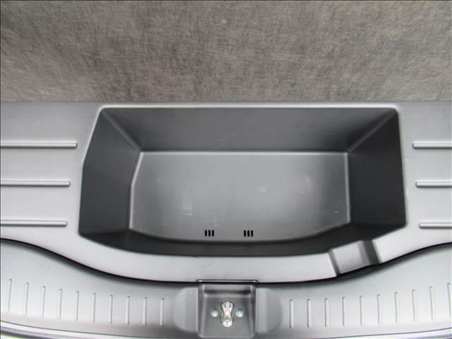 フィット ｅ：ＨＥＶホーム　４ＷＤ　メモリーナビ　Ｂｌｕｅｔｏｏｔｈ　バックモニター　ＥＴＣ　ドライブレコーダー　寒冷地仕様　ホンダセンシング　アダプティブクルーズコントロール　ＬＥＤヘッド　オートハイビーム　革巻きステアリング（30枚目）