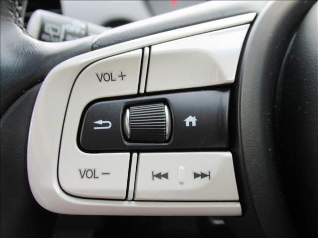 フィット ｅ：ＨＥＶホーム　４ＷＤ　メモリーナビ　Ｂｌｕｅｔｏｏｔｈ　バックモニター　ＥＴＣ　ドライブレコーダー　寒冷地仕様　ホンダセンシング　アダプティブクルーズコントロール　ＬＥＤヘッド　オートハイビーム　革巻きステアリング（39枚目）