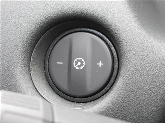 フィット ｅ：ＨＥＶホーム　４ＷＤ　メモリーナビ　Ｂｌｕｅｔｏｏｔｈ　バックモニター　ＥＴＣ　ドライブレコーダー　寒冷地仕様　ホンダセンシング　アダプティブクルーズコントロール　ＬＥＤヘッド　オートハイビーム　革巻きステアリング（42枚目）