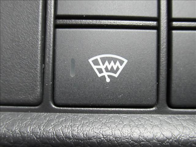フィット ｅ：ＨＥＶホーム　４ＷＤ　メモリーナビ　Ｂｌｕｅｔｏｏｔｈ　バックモニター　ＥＴＣ　ドライブレコーダー　寒冷地仕様　ホンダセンシング　アダプティブクルーズコントロール　ＬＥＤヘッド　オートハイビーム　革巻きステアリング（47枚目）