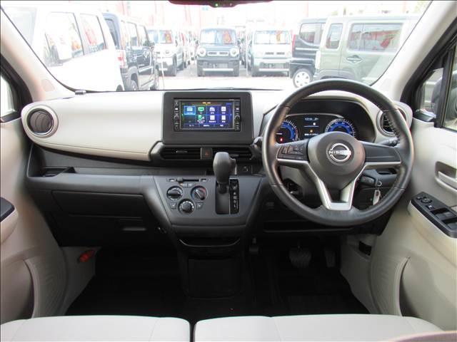 デイズ Ｂ　４ＷＤ　禁煙車　メモリーナビ　Ｂｌｕｅｔｏｏｔｈ　バックモニター　シートヒーター　ハンドルヒーター　ＵＳＢ　インテリジェントエマージェンシーブレーキ　オートライト　ハイビームアシスト　バックソナー（2枚目）