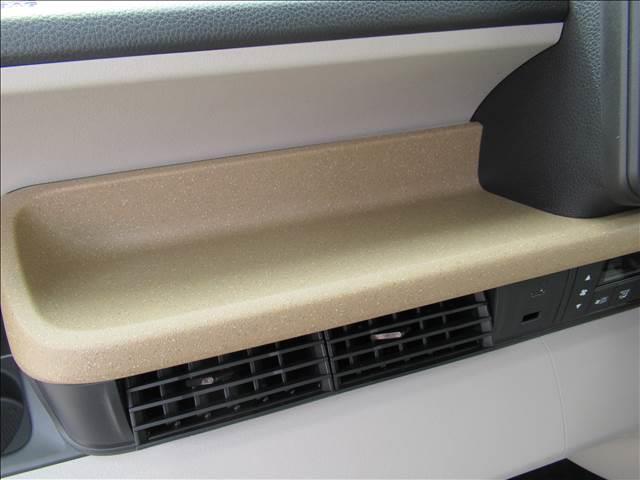 Ｎ－ＢＯＸ ベースグレード　４ＷＤ　禁煙　電動スライドドア　ＳＤナビ　Ｂｌｕｅｔｏｏｔｈ　フルセグ　バックモニター　ＥＴＣ　ホンダセンシング　渋滞追従機能付アダプティブクルーズコントロール　ＬＥＤヘッドランプ　チップアップシート（45枚目）