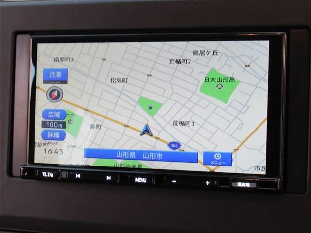 デイズ Ｘ　４ＷＤ　禁煙車　ＳＤナビ　Ｂｌｕｅｔｏｏｔｈ　フルセグ　全方位モニター　シートヒーター　ＵＳＢソケット　オートライト　ハイビームアシスト　インテリジェントエマージェンシーブレーキ　革巻ステアリング（3枚目）