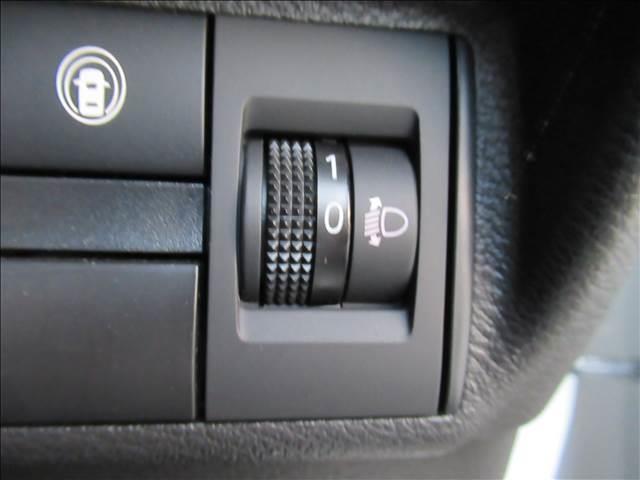 デイズ Ｘ　４ＷＤ　禁煙車　ＳＤナビ　Ｂｌｕｅｔｏｏｔｈ　フルセグ　全方位モニター　シートヒーター　ＵＳＢソケット　オートライト　ハイビームアシスト　インテリジェントエマージェンシーブレーキ　革巻ステアリング（61枚目）
