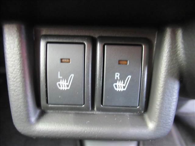 スペーシアカスタム ハイブリッドＸＳ　届出済未使用車　両側電動スライドドア　シートヒーター　アダプティブクルーズコントロール　純正１５インチアルミ　革巻ステアリング　ハーフレザーシート　マルチユースフラップ　サーキュレーター（4枚目）