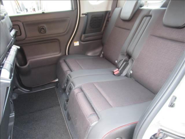 スペーシアカスタム ハイブリッドＸＳ　届出済未使用車　両側電動スライドドア　シートヒーター　アダプティブクルーズコントロール　純正１５インチアルミ　革巻ステアリング　ハーフレザーシート　マルチユースフラップ　サーキュレーター（9枚目）